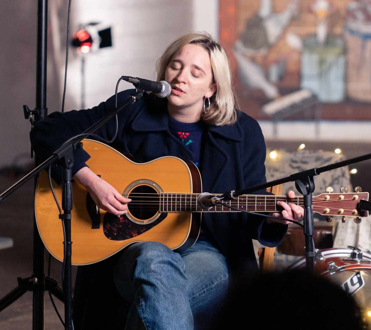 Alice Loftus live